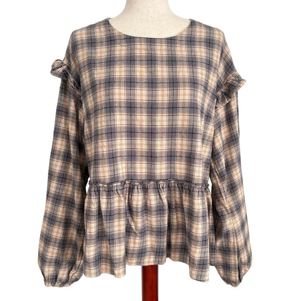 In Loom Plaid Peplum Blouse Sz M Beige Gray Ruffle Sleeve Long Sleeve Casual Top